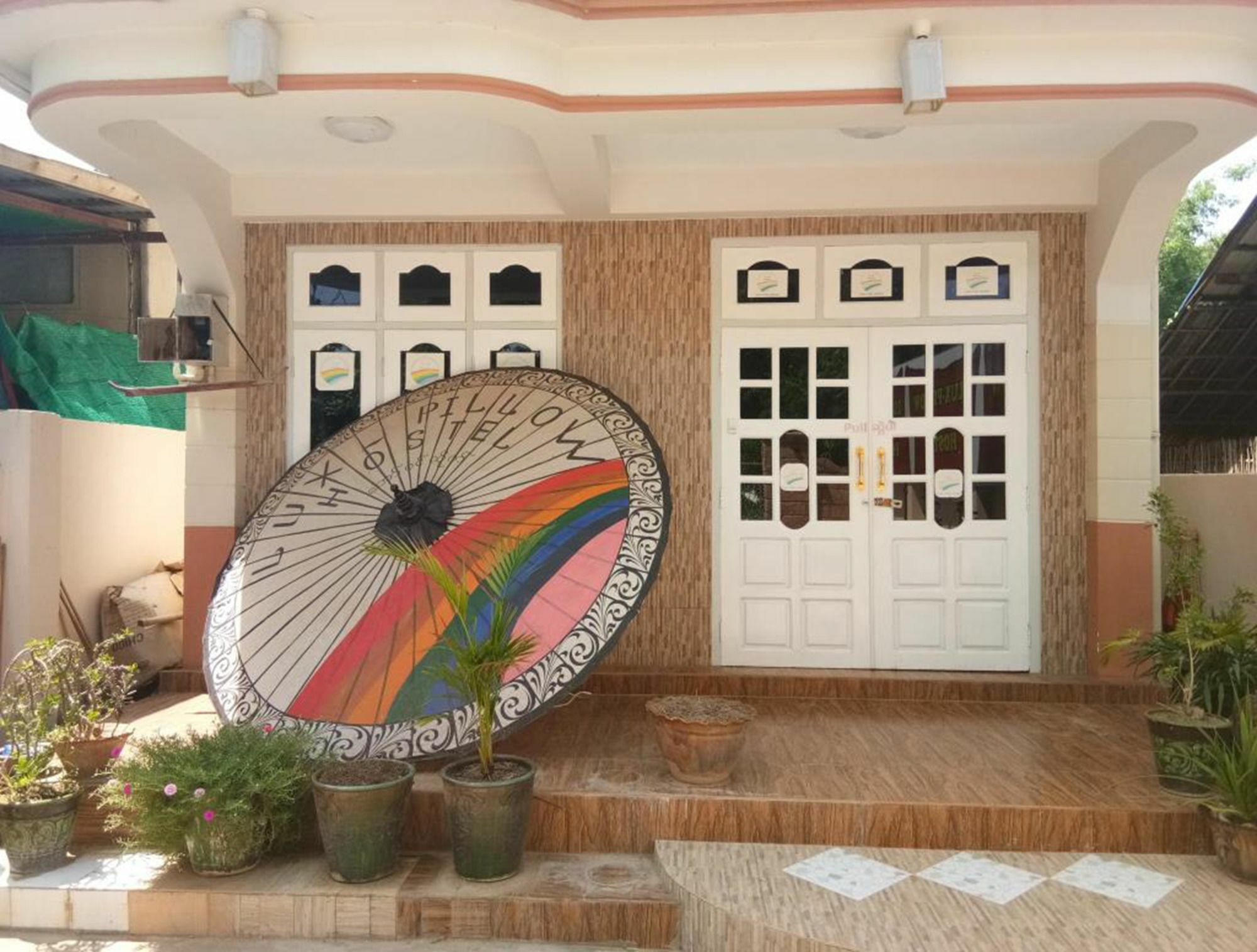 Lux Pillow Hostel Nyaung-U ภายนอก รูปภาพ